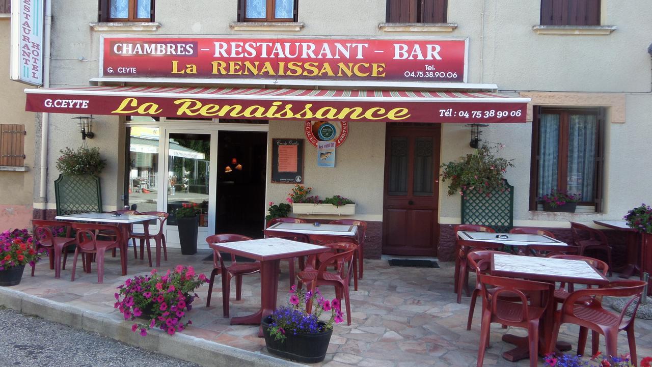 Hotel Restaurant La Renaissance Saint-Cirgues-en-Montagne Exterior photo